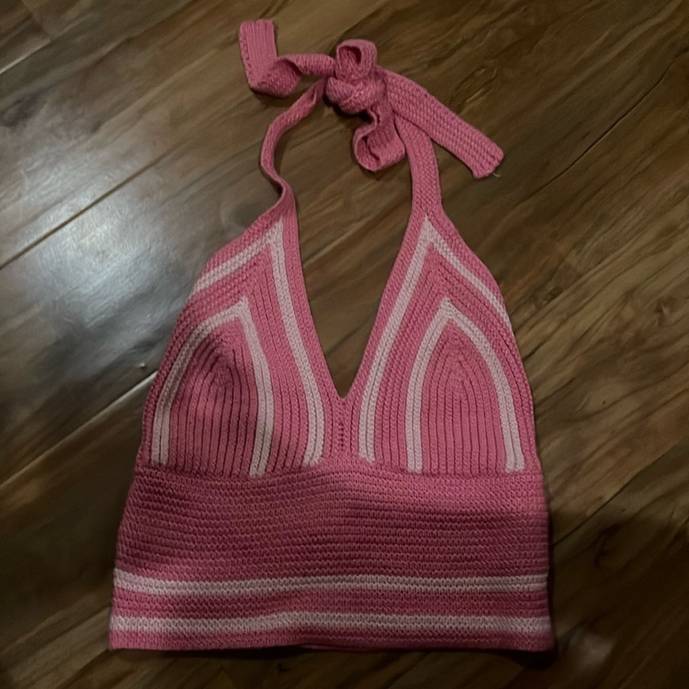 pink halter top